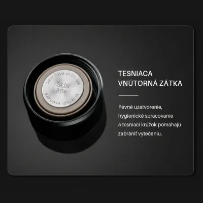 Červená termoska s LED teplomerom na viečku